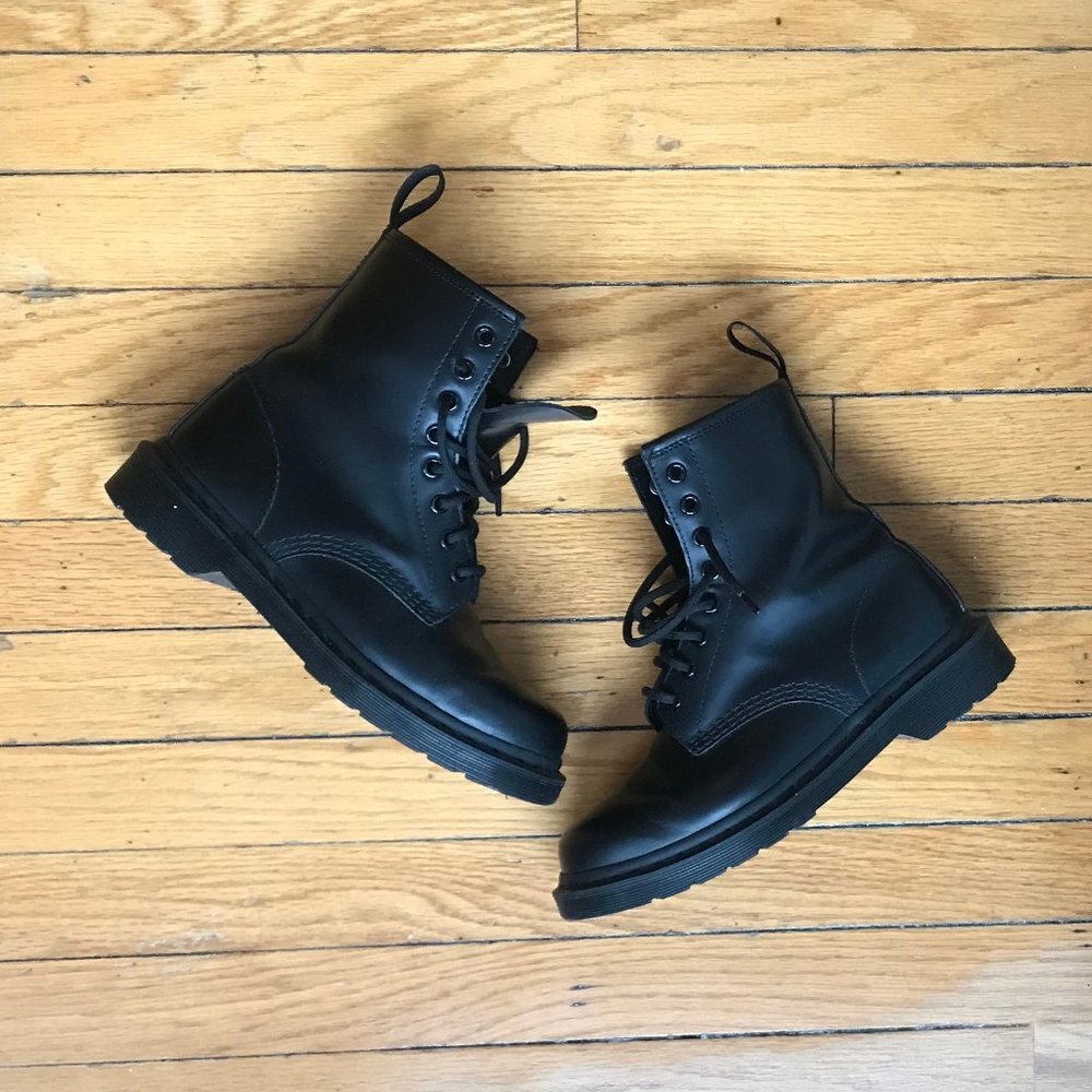 Doc Martens 1460 Mono Smooth Leather Lace Up Boots
